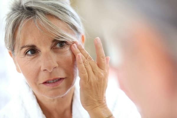 کدام غذا ها پوست شما  را پیر می کند؟