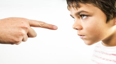 با کودک بد رفتار چه کنیم؟