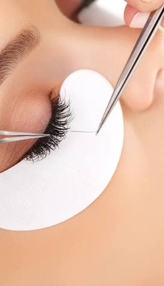 مژه بکاریم یا نکاریم؟