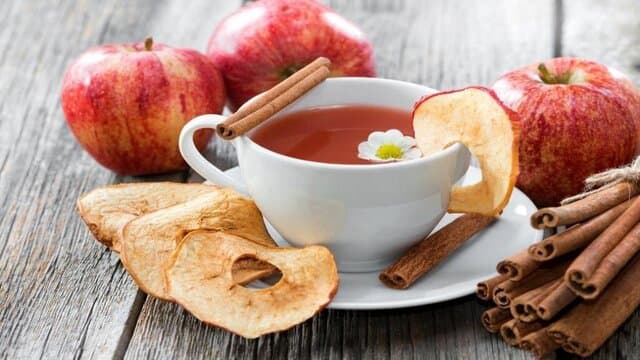 دمنوش سیب و دارچین را برای تقویت سیستم ایمنی در فصل سرما بنوشید/ بهترین زمان مصرف