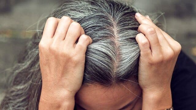 موهای سفید به رنگ طبیعی برمی‌گردند؟