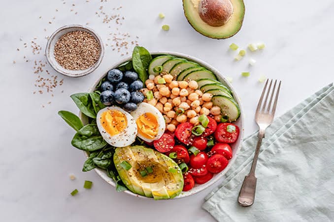 زیبایی از درون؛ چگونه استرس و رژیم غذایی شما، سن پوستتان را بالا می‌برند؟