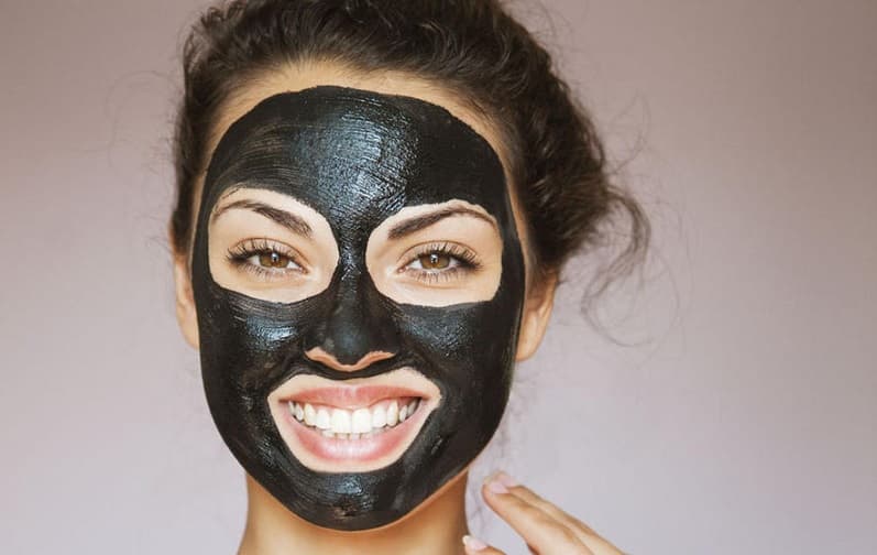 معجزه ماسک زغال در رفع چین و چروک صورت