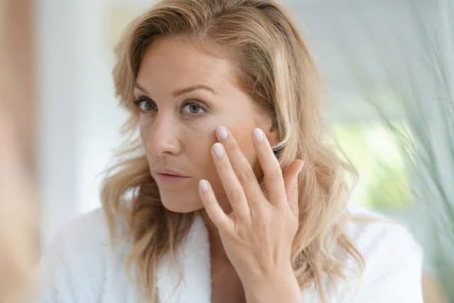 معجزه این اسید برای رفع چین و چروک صورت