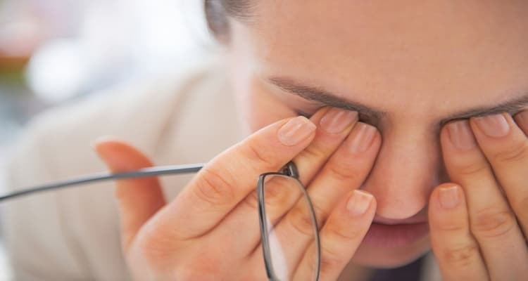 اهمیت معاینه منظم چشم برای تشخیص زودهنگام مشکلات بینایی