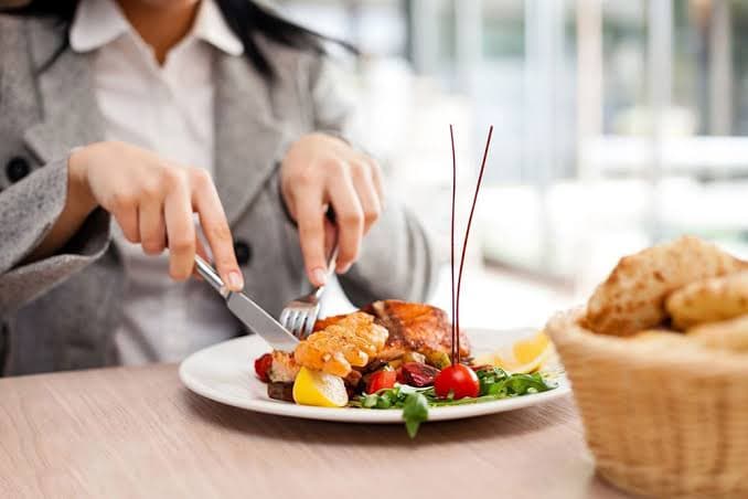 بعد از غذا این ۷ کار را انجام ندهید