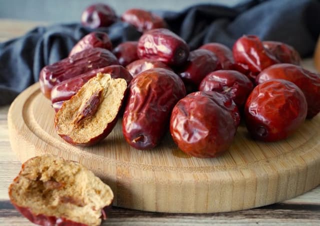 سنجد؛ میوه‌ای که در طب سنتی برای تقویت بدن مورد توجه است