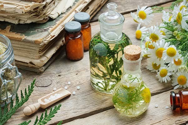 این عرقیات گیاهی را مصرف نکنید؛ متانول دارند!!