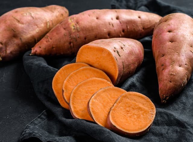 سیب‌زمینی شیرین؛ منبعی مغذی برای تأمین انرژی روزانه