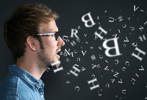 وقتی یک کلمه را چندبار تکرار می‌کنیم مغز دست از پردازش کردن برمی‌دارد!