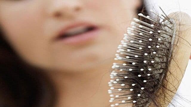 ریزش مو؛ از علت‌ها تا راهکارهای درمانی