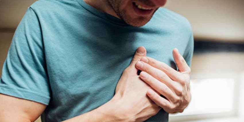 چگونه بفهمیم درد سینه از قلب است یا معده؟