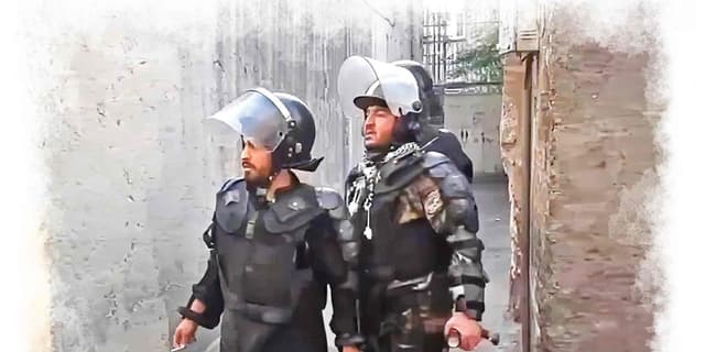 ماجرای جولان پلیس‌نماها در شهر+عکس