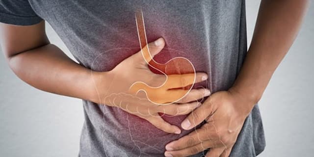 چگونه از مشکلات گوارشی مصرف آنتی‌بیوتیک پیشگیری کنیم؟