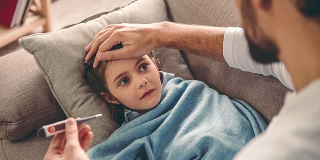 هنوز از پیک آنفلوآنزا عبور نکرده‌ایم/علائم خطر «پنوموکوک» در کودکان