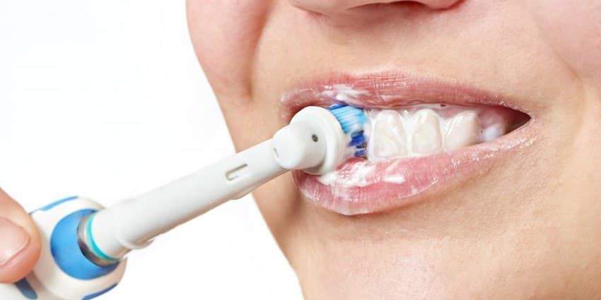 استفاده از مسواک برقی برای چه کسانی مناسب است؟
