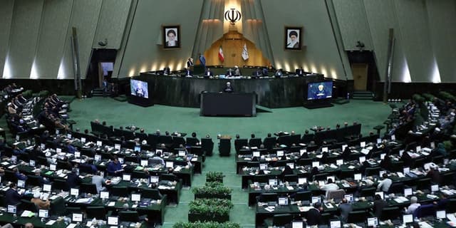 کاهش حقوق گمرکی کالاهای اساسی