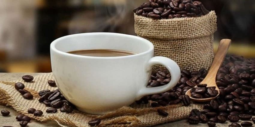 چایی یا قهوه کدام‌یک برای سلامتی ما بهتر است؟