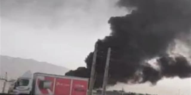 آتش‌سوزی بزرگ انبار شیمیایی در جاده قدیم کرج