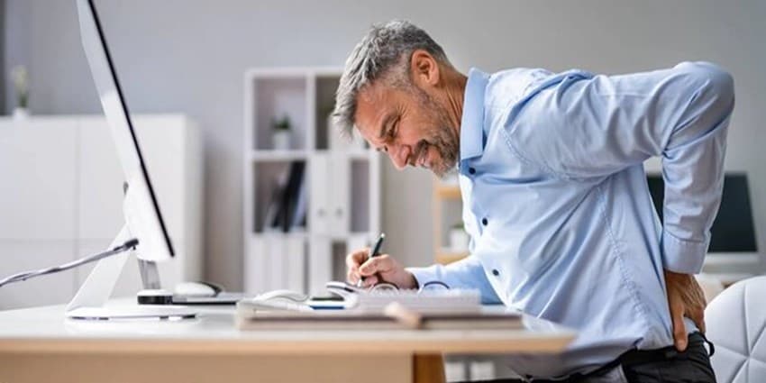 چگونه از دردهای مزمن پشت میز نشستن خلاص شویم؟