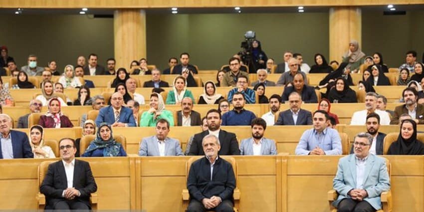 پزشکیان: کسی نباید به جامعه پزشکی توهین کند