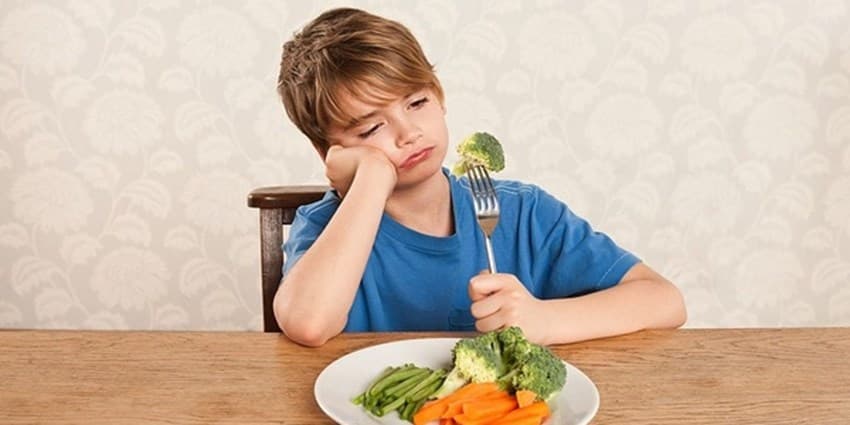 وعده‌های غذایی کودک حذف نکنید