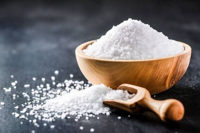 چرا نمک یددار سفید تصفیهشده بهترین انتخاب برای سلامت تیروئید است؟