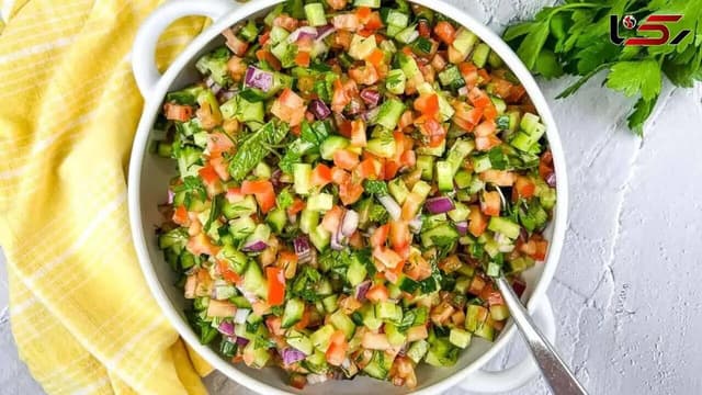 اضافه وزن دارید؟ تا میتوانید این سالاد ایرانی را بخورید