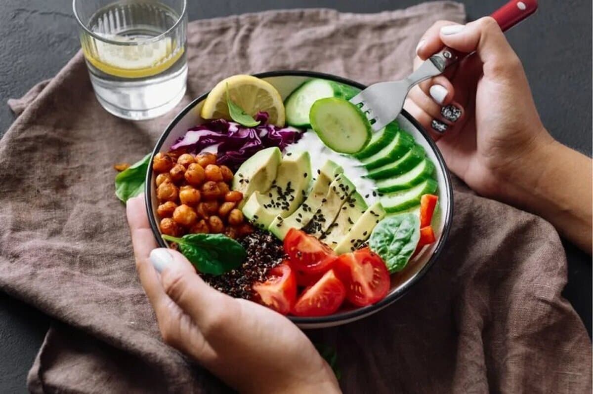 هشدار وزارت بهداشت درباره تغذیه ناسالم؛ الگوی غذایی جامعه باید تغییر کند