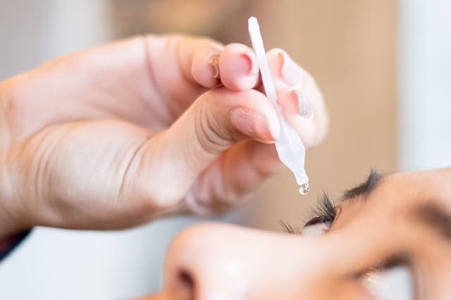 خشکی چشم و نمایشگرها؛ مراقب سلامت چشمانتان باشید