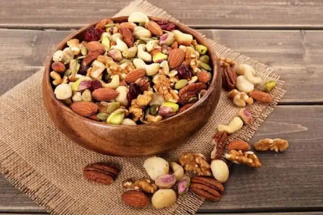 مغزها، خوراکی کوچک با فواید بزرگ برای سلامت قلب