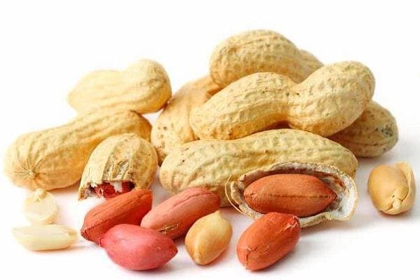 مصرف روزانه بادامزمینی ممکن است پاسخ مغز به انسولین را در سالمندان بهبود دهد