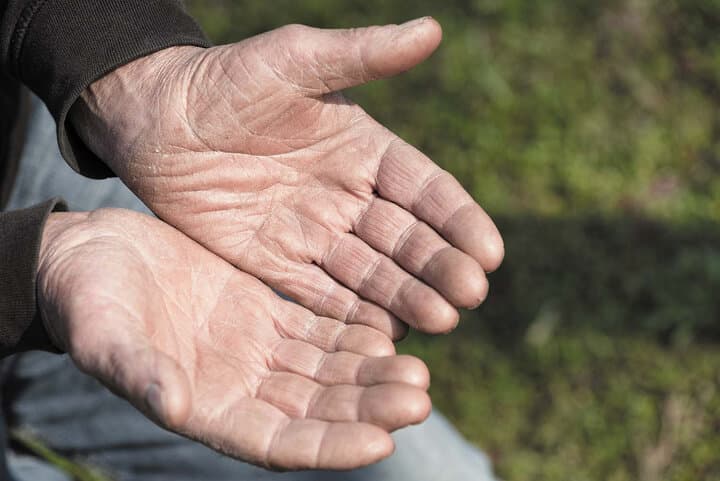 با این ۳ تمرین ساده عضلات دست شما تقویت میشود
