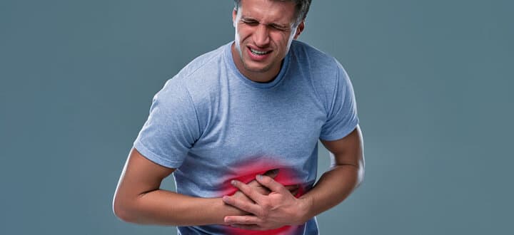 به سوزش معده مبتلا هستید؟ این ۱۰ نوشیدنی برای بدن شما مفید و مضر هستند