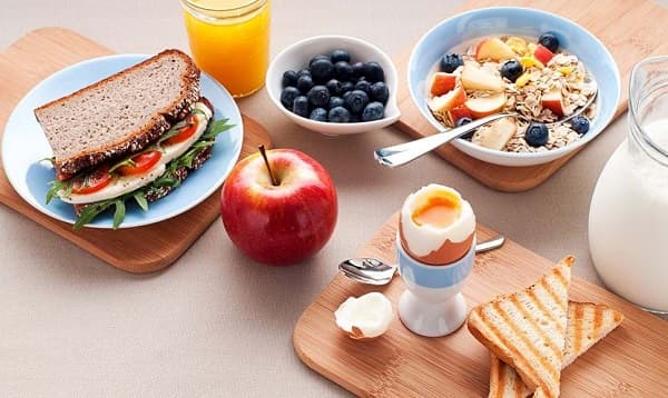 خطر حذف صبحانه برای قلب آقایان!/ برای صبحانه این مواد غذایی را بخورید