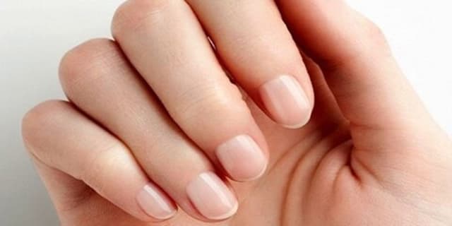 تغییر رنگ ناخن ها را جدی بگیرید