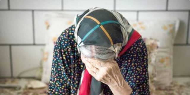 «زنانِ سالمندِ تنها» ۴ برابر مردان سالمند تنها