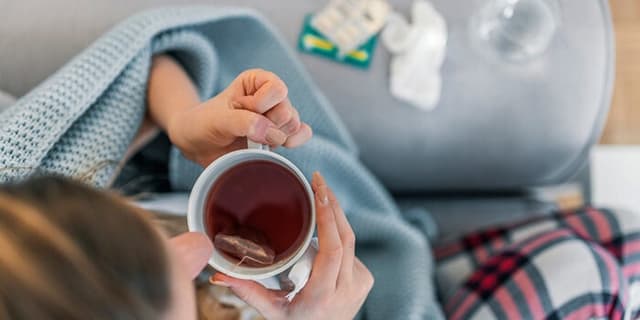 کدام غذاها علائم سرماخوردگی را بدتر میکنند؟