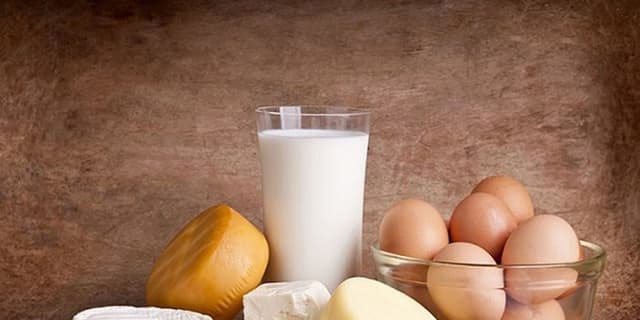روزانه چقدر لبنیات بخوریم؟