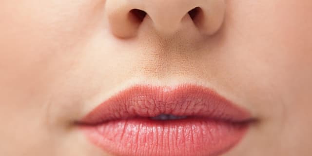 8 نشانه در لب هایتان که سلامتی بدنتان را تهدید میکند