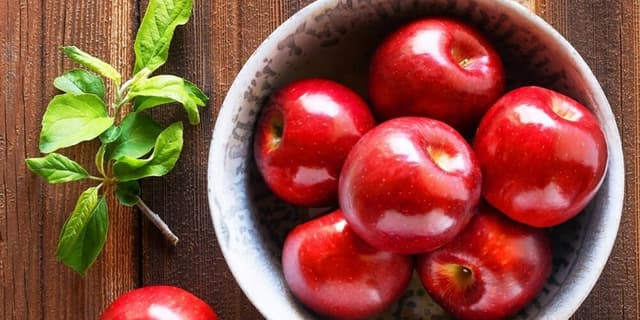 پنج فایده خوردن سیب وقتی ناشتا هستید