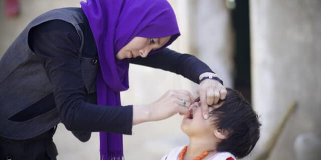 ۸ میلیون کودک افغانستانی در برابر فلج اطفال واکسینه میشوند