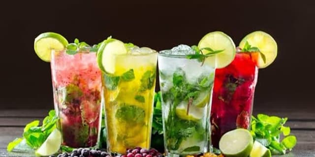 این نوشیدنیها بدنتان را خنک میکنند