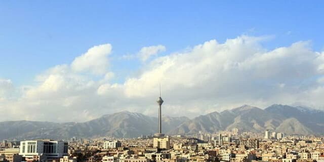 کاهش نسبی دمای هوای تهران طی امروز و فردا