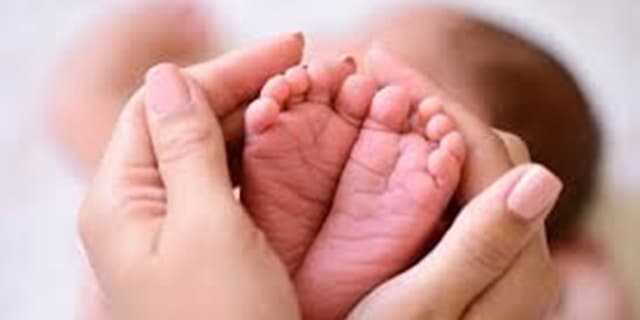 اهمیت تغذیه با شیر مادر و حمایت از آن