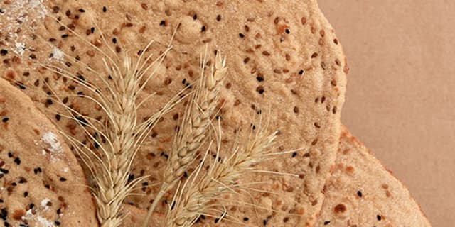 مصرف نان کامل چگونه از سلامت ما محافظت می کند؟